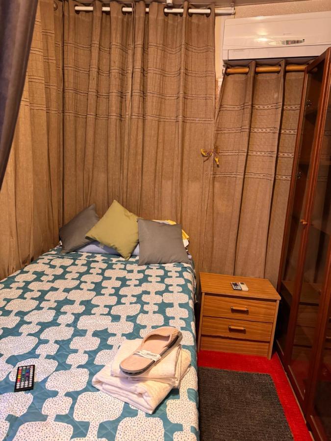Bonita Habitacion En Chalet Barcelona Exterior foto
